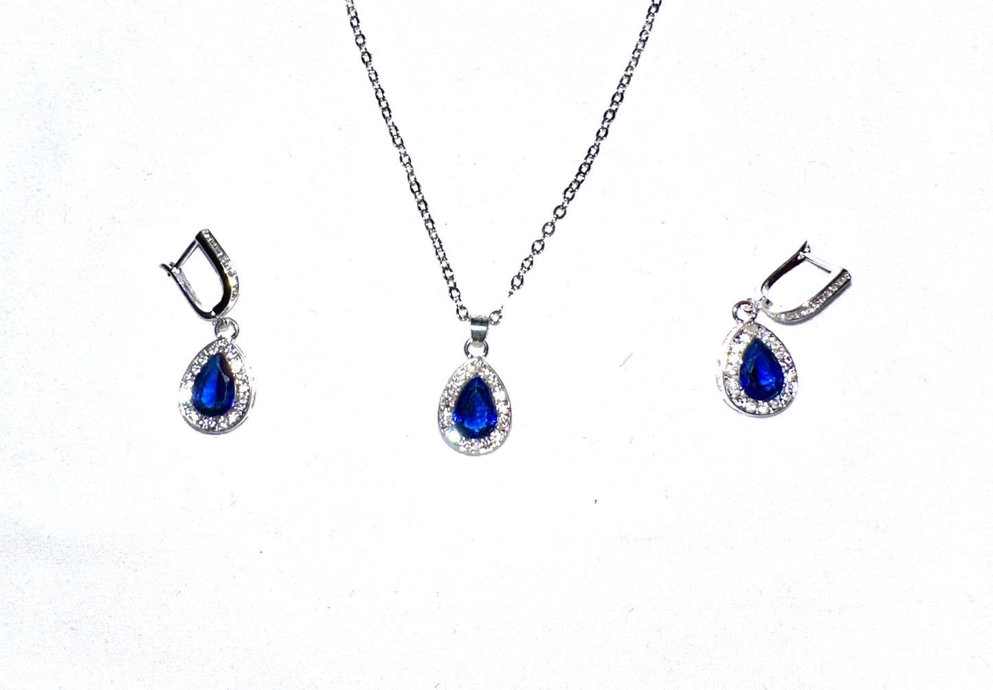 Blue Sapphire, Diamond Necklace Set