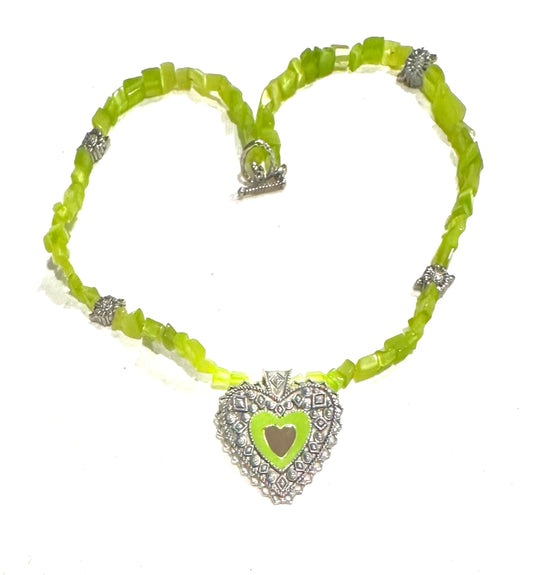 Green shell 18 in heart necklace